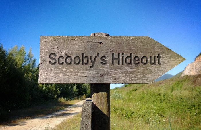 Scoobys Hideout sign
